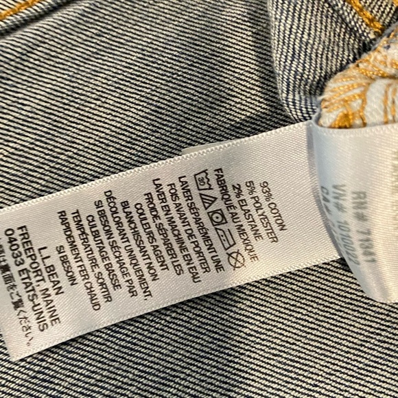 L.L. Bean Size 22W Stretch Cotton Classic Fit Medium Wash Zip Up Denim Jeans - Picture 11 of 12